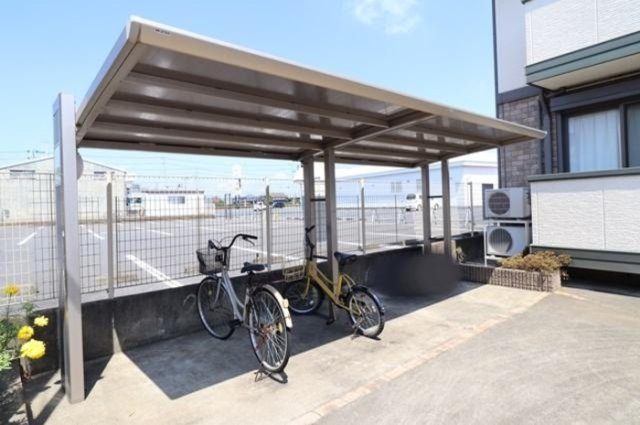 シュプルースのその他共用部分|駐輪場です