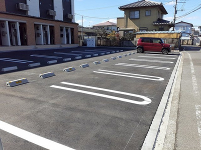 【駐車場】 | ヴァイスハイト