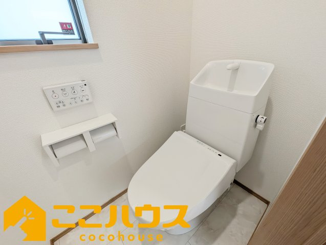 名護市宇茂佐1556番　新築戸建て　全7棟　D号棟のトイレ|高機能トイレ