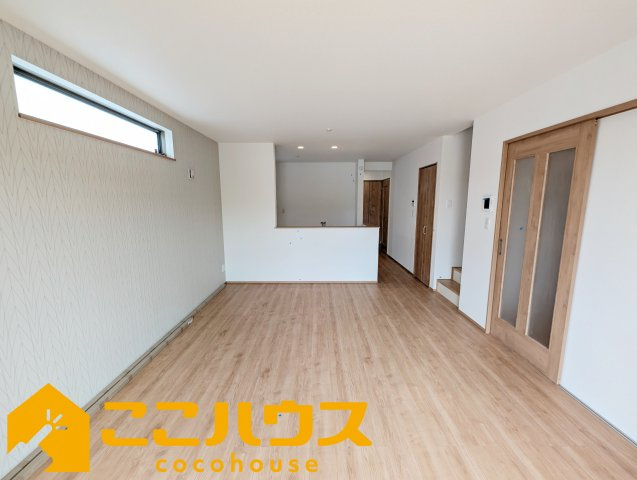 名護市宇茂佐1556番　新築戸建て　全7棟　D号棟の居間・リビング|LDK16帖