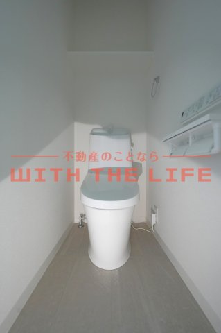La Kasa野中町【キャッシュバック対象物件】のトイレ|ゆったりとした空間のトイレです