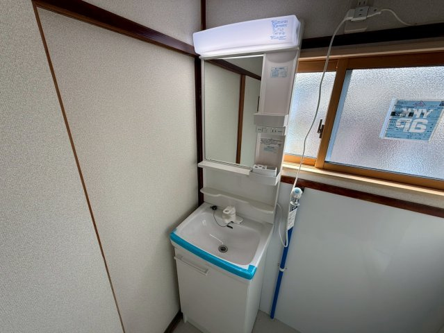 西大池1丁目戸建の洗面所