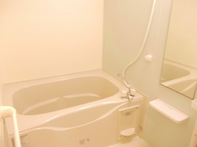 スモールヴィレッジⅡの浴室