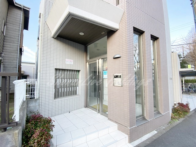 藤沢市鵠沼神明５丁目の賃貸マンションのエントランス|毎日通るエントランス♪