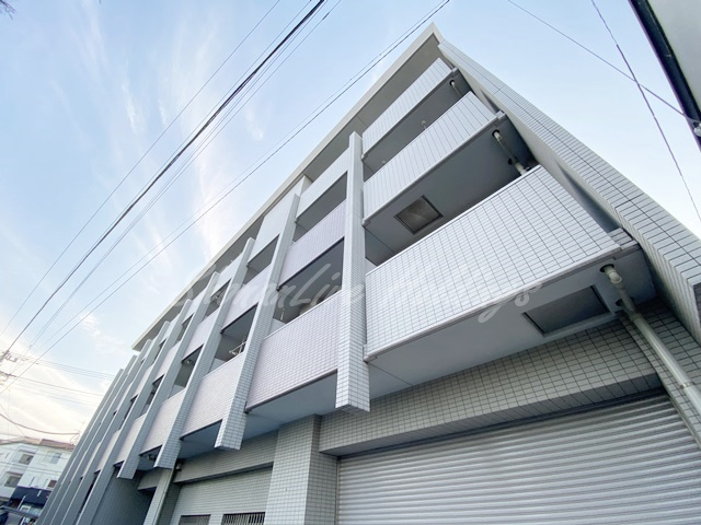 藤沢市鵠沼神明５丁目の賃貸マンションの外観|鉄筋コンクリートマンションで防音面も安心♪