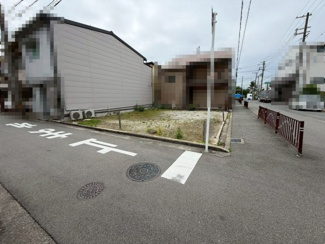 【前面道路含む現地写真】 | 海山町４丁　売土地 | 建築条件無ですので、個性溢れる住まいを実現させてくださいね♪