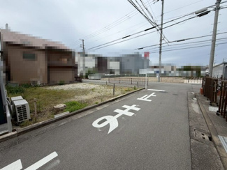 【前面道路含む現地写真】 | 海山町４丁　売土地 | 【建築条件無】お好きな工務店やハウスメーカーで建築していただけます！家族の希望が詰まったマイホームを建築出来ますね！