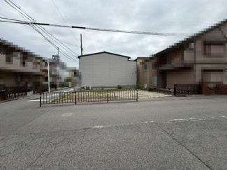 【前面道路含む現地写真】 | 海山町４丁　売土地 | 【周辺施設もご紹介可能】お住まいになった際のイメージをお持ちいただくため、周辺施設へのご案内も致します♪お気軽にお申し付けください！