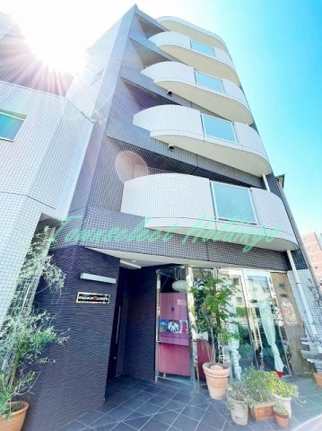 藤沢市辻堂神台２丁目の賃貸マンションのエントランス