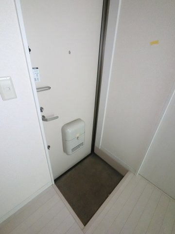 フォレストツインハウスⅡ B棟の玄関