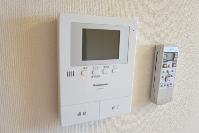 フォンテーヌKのセキュリティ|※室内画像は別号室のもの