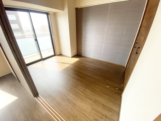 URBAN SKYLINE OMIYAの洋室|リビングと繋げても使えます！