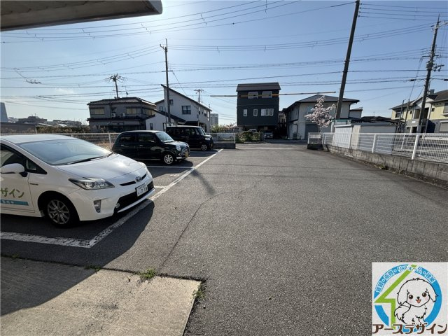 カーサベルデの駐車場