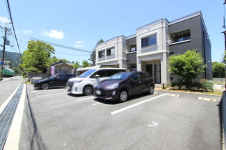 【駐車場】