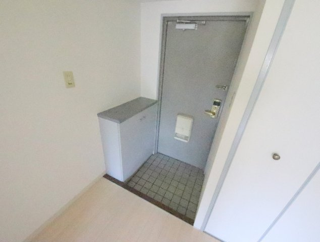 ピュアハイツの玄関