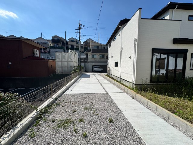 入間市下藤沢新築戸建の駐車場
