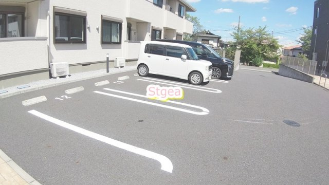 スターガーデン ノースの駐車場