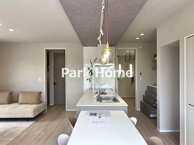 南国市大そね甲 -1号地　新築戸建ての居間・リビング|17.5LDK