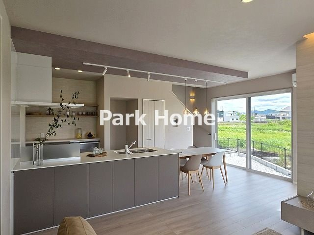 南国市大そね甲 -1号地　新築戸建ての居間・リビング|17.5LDK