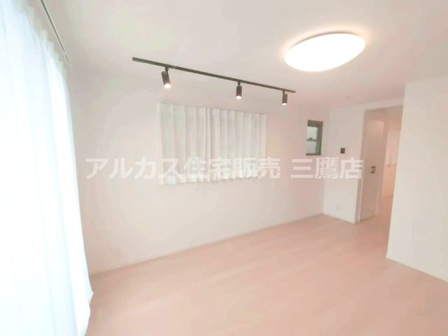 小田急線 千歳船橋駅 バス14分 中古戸建 世田谷区千歳台5丁目の居間・リビング