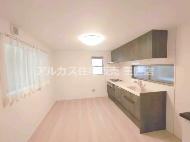 小田急線 千歳船橋駅 バス14分 中古戸建 世田谷区千歳台5丁目の居間・リビング