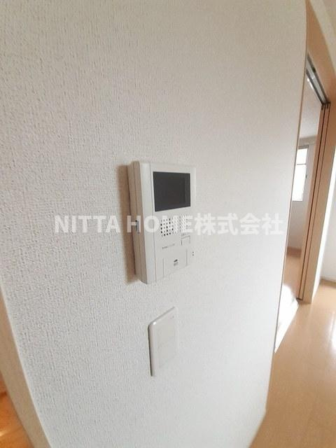 綾部市下八田町中溝のアパートのセキュリティ|ＴVドアホンを設置済み＊