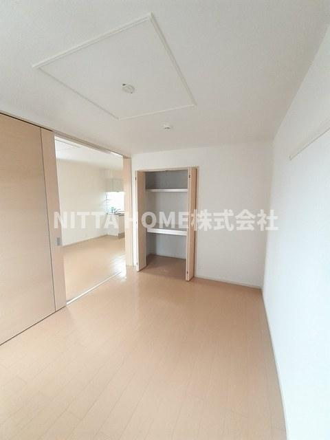 綾部市下八田町中溝のアパートの内装|洋室は６帖と６．３帖の２部屋付き◇