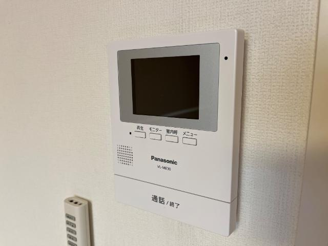 ハニーカルテットの内装|カメラ付インターホン