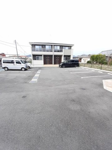 クラス　メール　ルアナ　Ⅰの駐車場|駐車場完備です