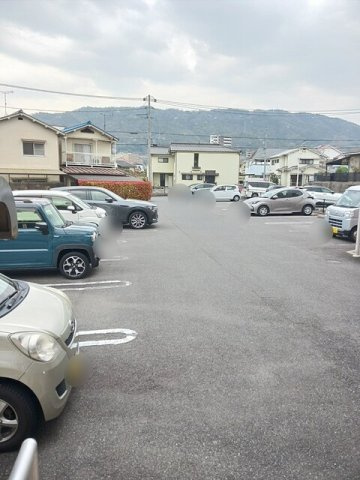 ソレイユＳ１の駐車場|駐車場があります