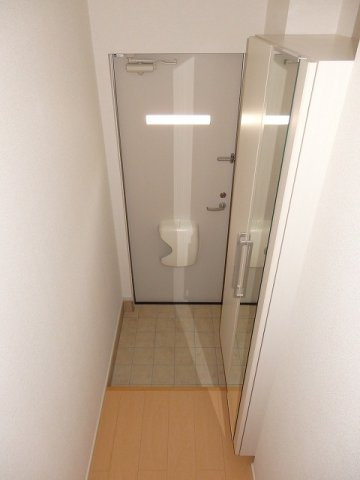 リバーフロント山手Ⅱの玄関|シンプルで使いやすい玄関です