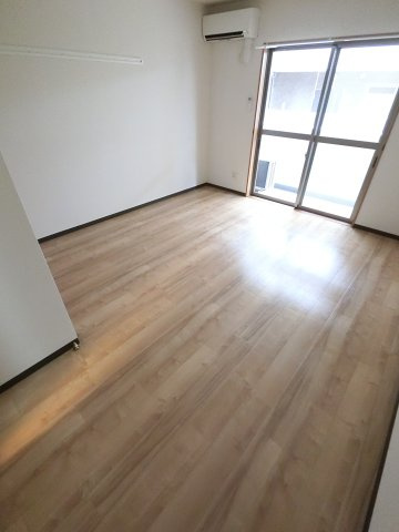 WATOLE 院内の洋室