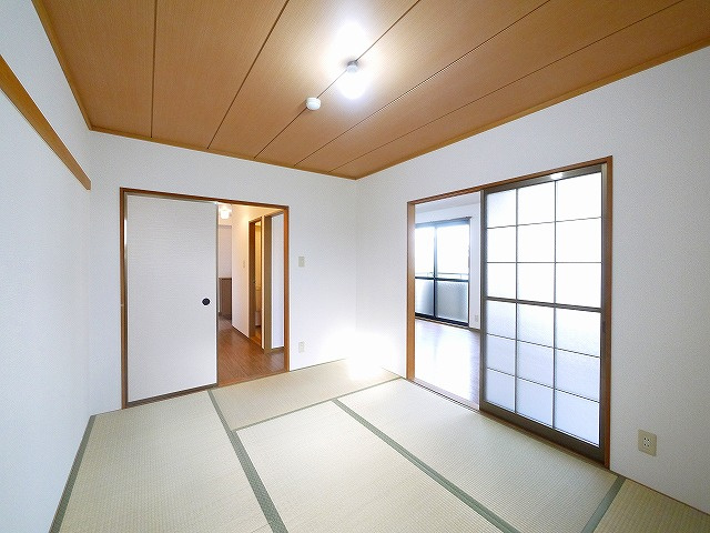コーポヴェルディの和室|ゆったりとくつろげる和室です
