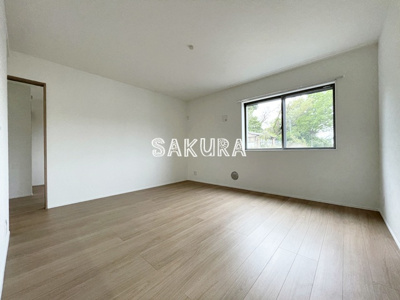 【居間・リビング】 | ピース妙蓮寺Ⅲ | 開放感のあるゆったりとしたお部屋です♪