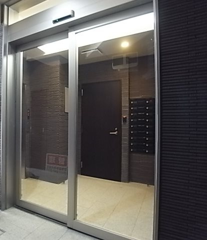 THE GRID北野坂のエントランス