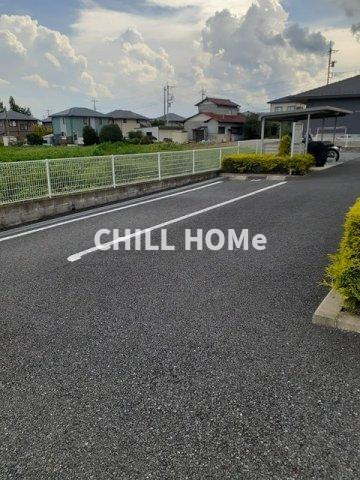 コリーヌメゾンの駐車場|当社、チルホームのHPもご覧ください(^^)/物件情報多数♪