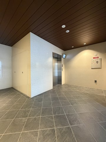 クレアーレ元町のロビー