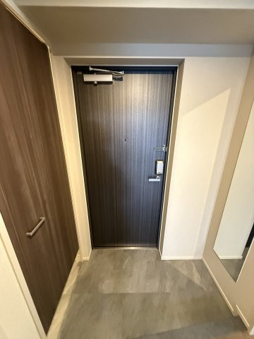 グランセジュール大国町の玄関