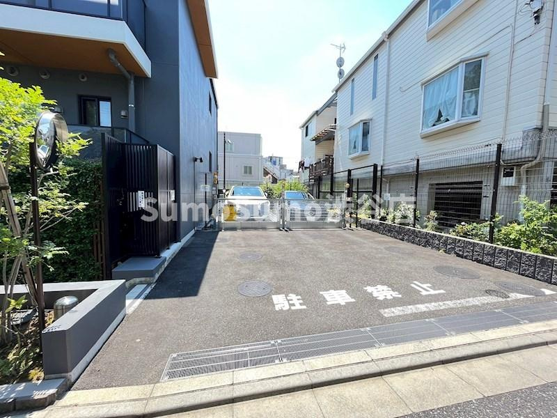 プレジリア柿の木坂の駐車場|駐車場があります