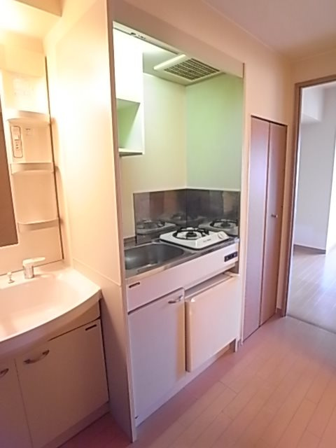 ロイヤルヒル神戸三ノ宮Ⅱのキッチン