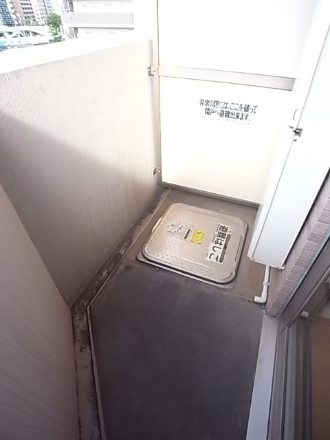 ロイヤルヒル神戸三ノ宮Ⅱのバルコニー