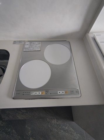 ONLYONE灘南通のキッチン