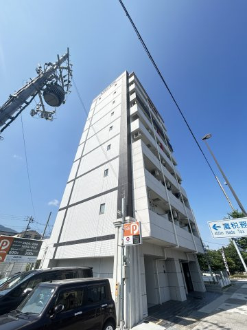 ONLYONE灘南通の外観