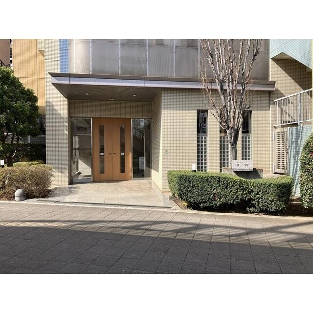 イトーピア用賀のエントランス