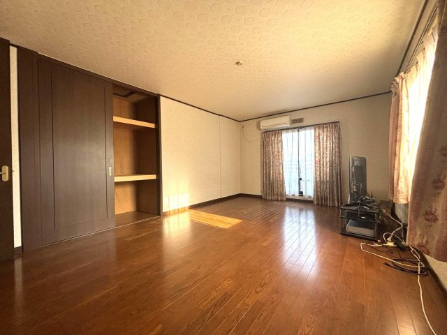 北名古屋市北野五反畑戸建の洋室|2階洋室約10.0帖
