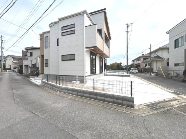 【商談中】ブルーミングガーデン　丹羽郡扶桑町大字高雄覚王寺前　全3区画分譲の前面道路含む現地写真|■前面道路　■ヤマダ不動産　株式会社リライフ　
■夢のマイホーム購入をフルサポートします！