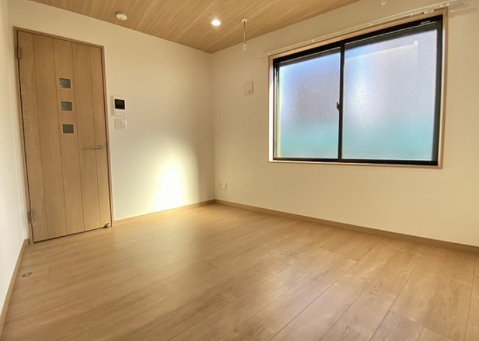ＬＯＮＧ　ＨＩＬＬ　１号館の居間・リビング