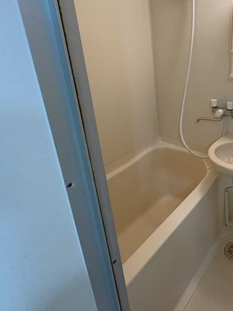 秦野市曽屋のアパートの浴室