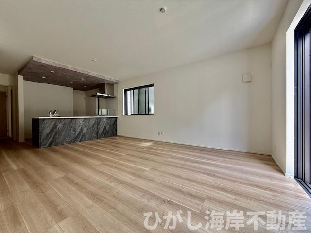 茅ケ崎市松林１丁目　新築戸建　全31区画のダイニング|18帖　LDK