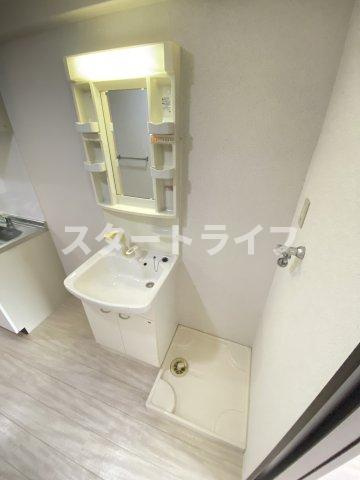 大阪市東淀川区東中島５丁目の賃貸マンションの洗面所
